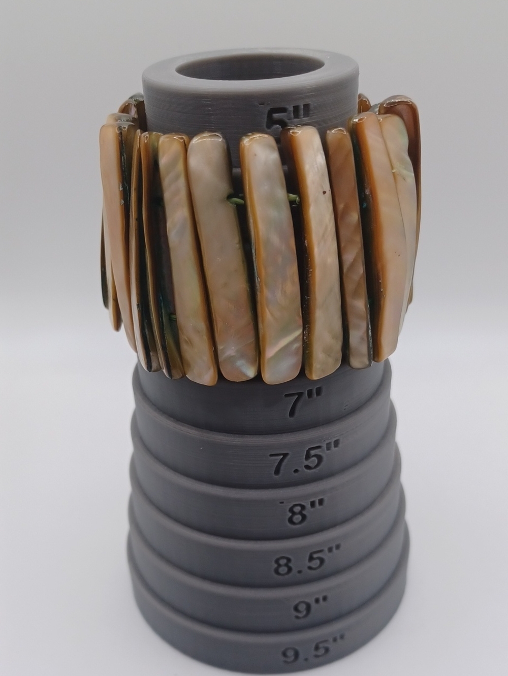 Iredescent Tan Shell Stretch Bracelet - Picture 6 of 6